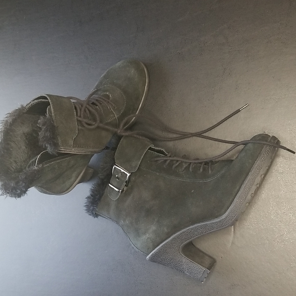 Aerosoles heelreast black lace up bootie 6.5